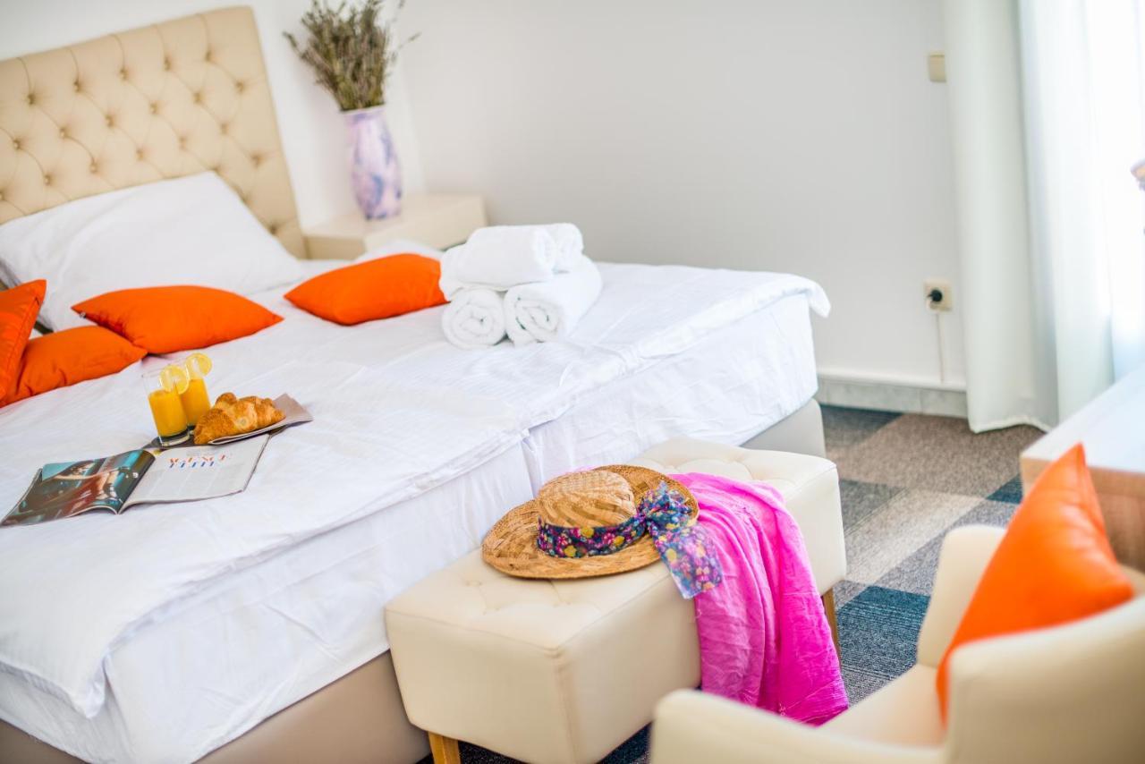 Hotel Villa Vrsar Bagian luar foto