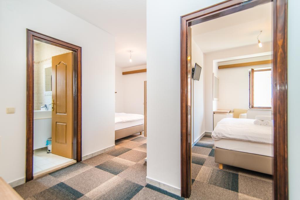 Hotel Villa Vrsar Bagian luar foto