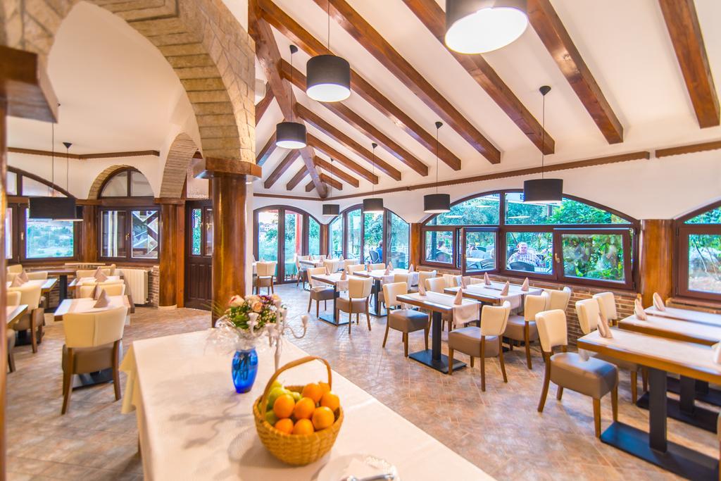 Hotel Villa Vrsar Bagian luar foto